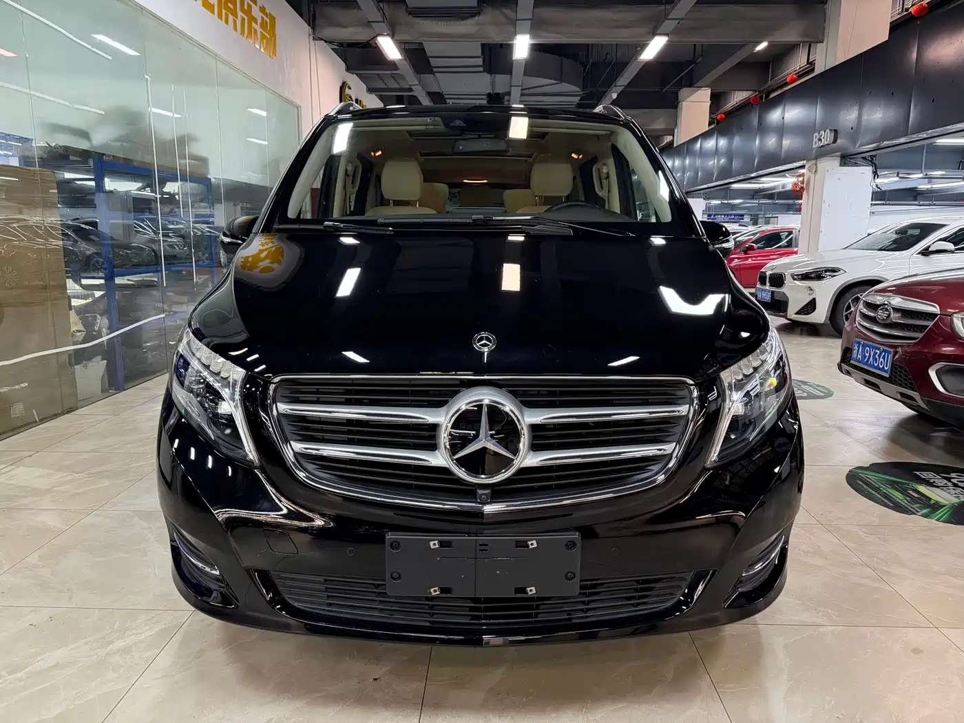 Mercedes-Benz V-Class 2018 V 260 Premium Edition China VI