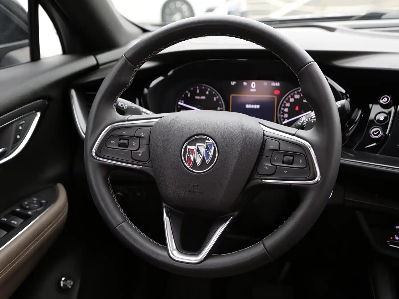 Buick Envision Plus 2022 Enclave Plus 652T 5-Seater Luxury фото 5