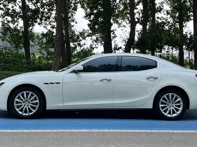 Maserati Ghibli 2021 2.0T Edge Edition — фото 3