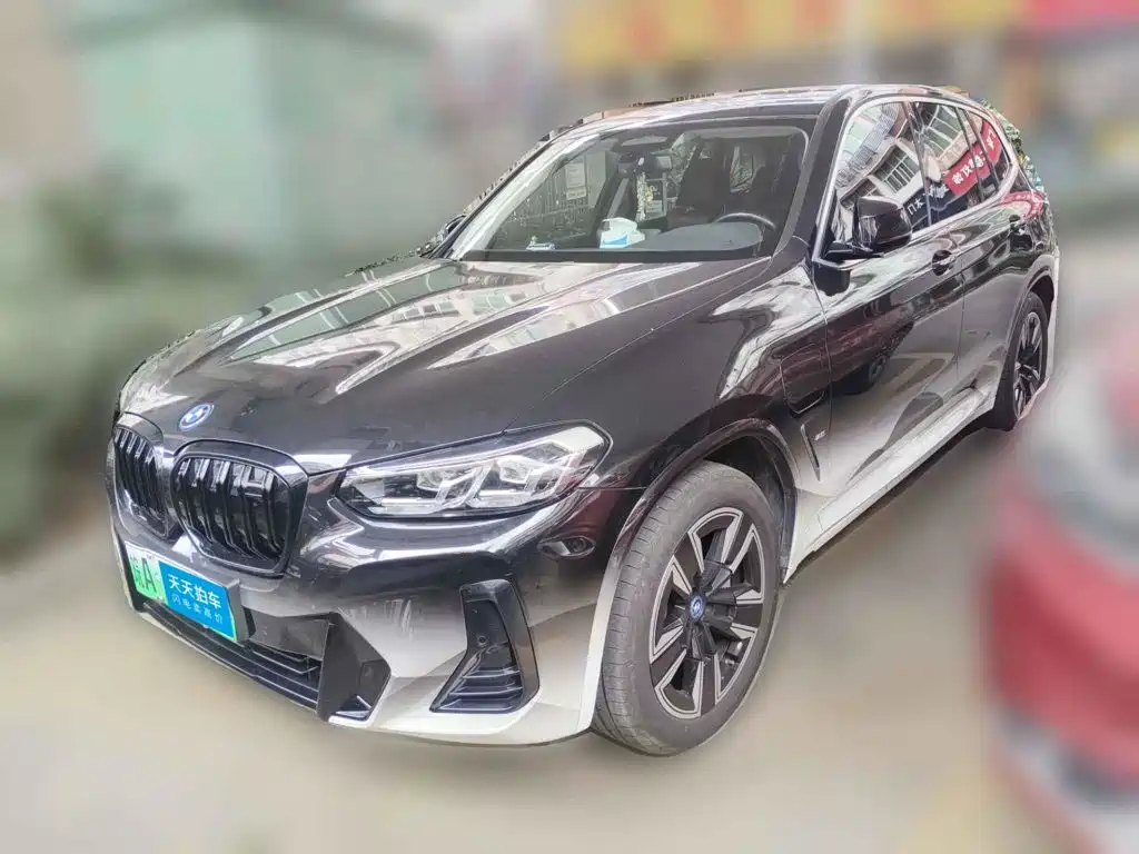 BMW iX3