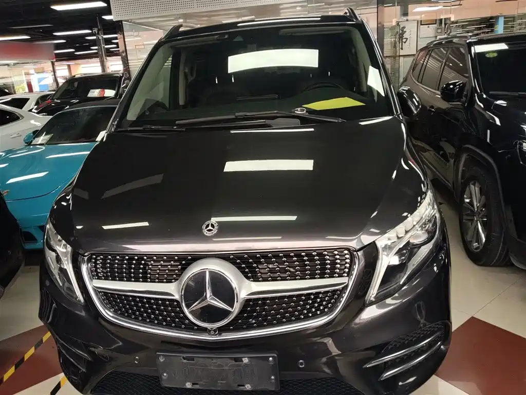 Mercedes-Benz V-Class 2020 Model V 260 L Long Wheelbase Luxury фото 3