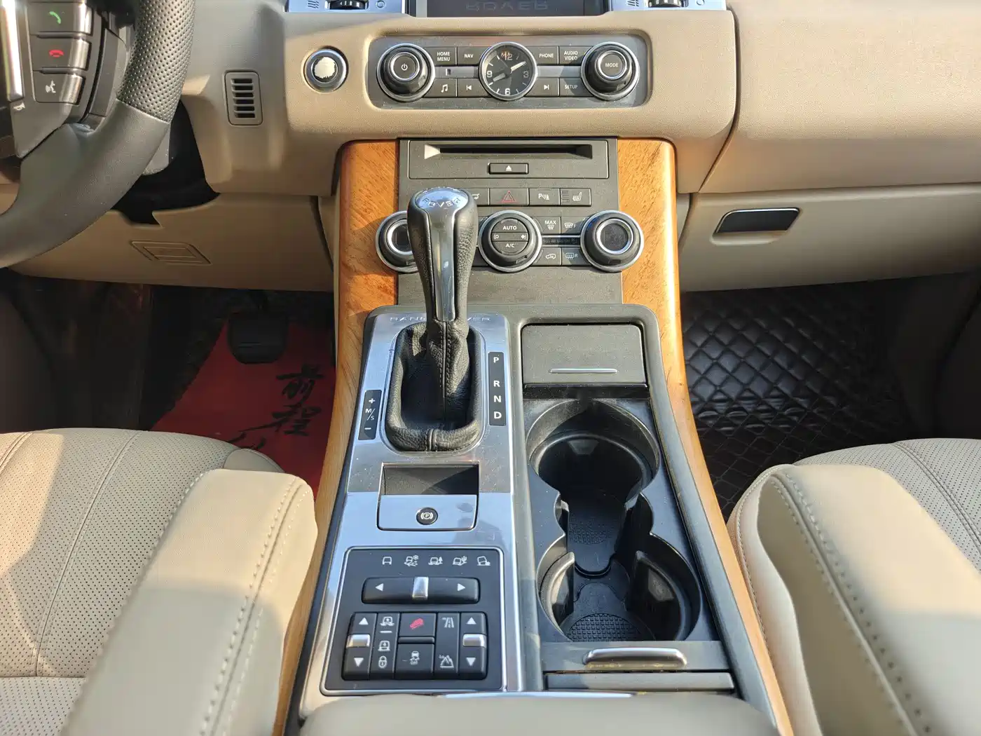 Land Rover Range Rover Sport 2011 3.0 TDV6 Diesel фото 14