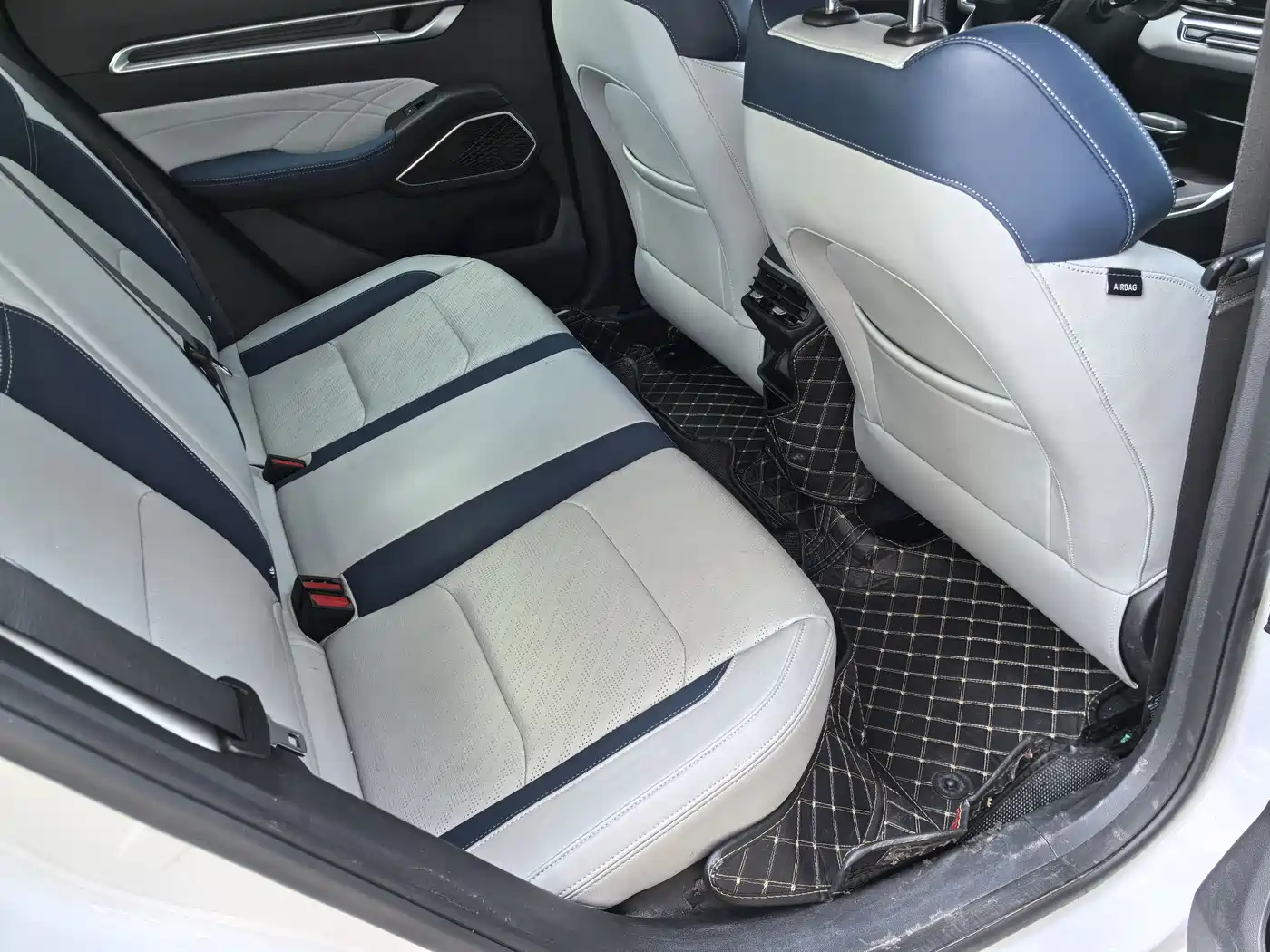 GEELY AUTOMOBILE EMGRAND