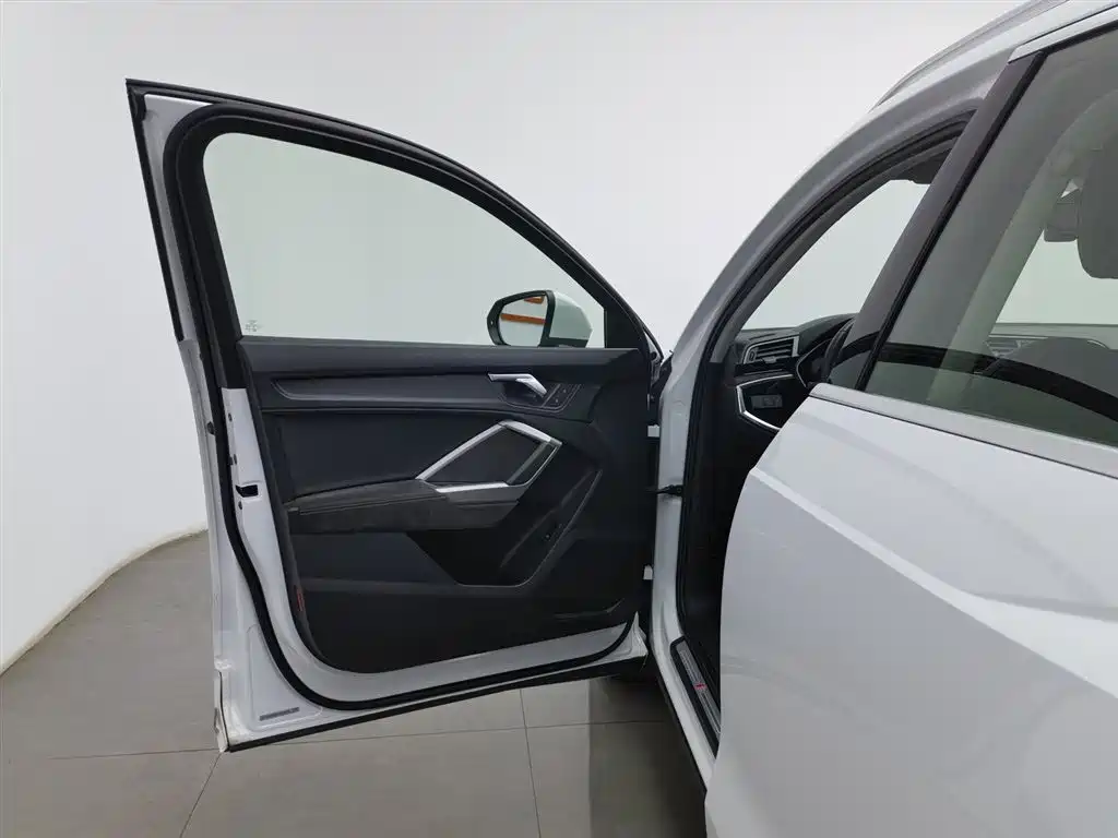 Audi Q3 2019 35 TFSI Fashion Sport фото 8