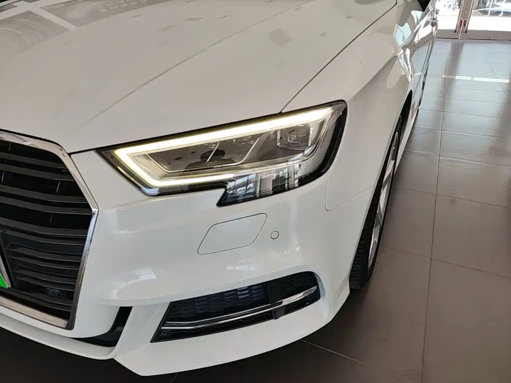 Фото 18 - Audi A3