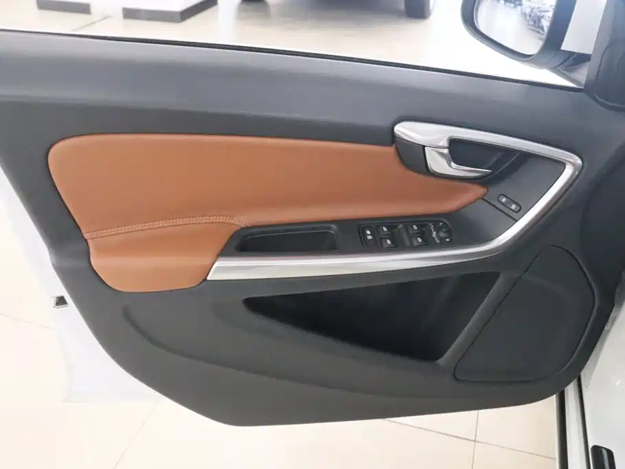 Volvo V60 2017 2017 T5 Zhi Ya Edition China V