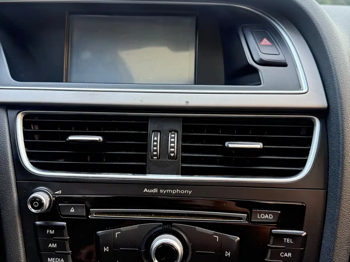 Audi A4L 2013 30 TFSI Automatic Comfort фото 15