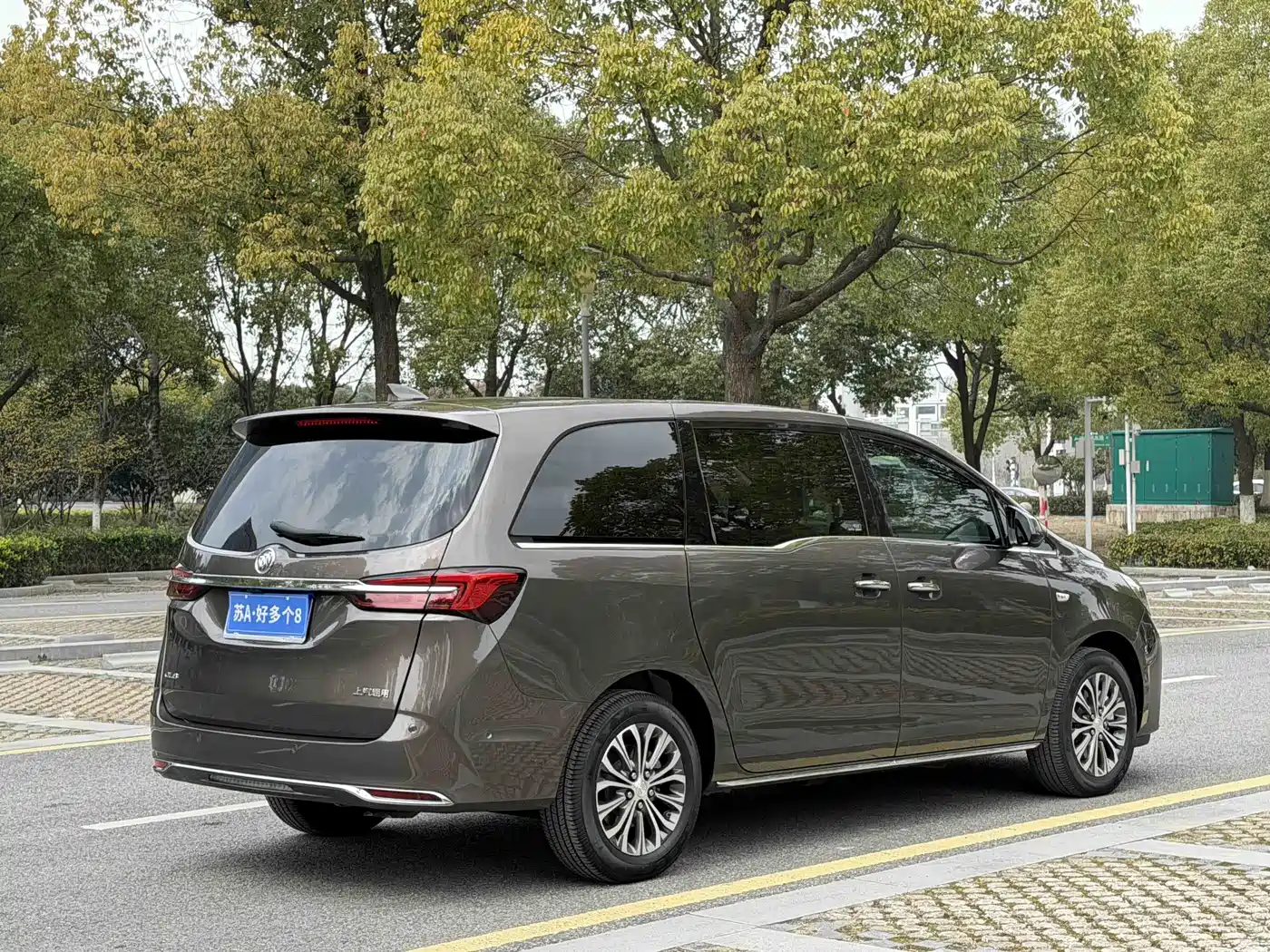 Buick GL8 2023 Land Business Class Premium фото 4
