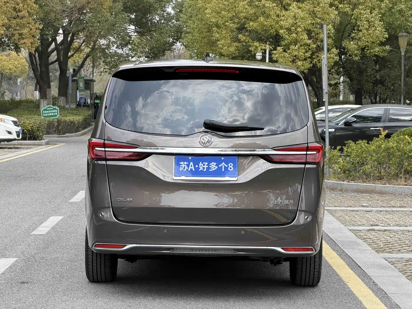 Buick GL8 2023 Land Business Class Premium фото 5