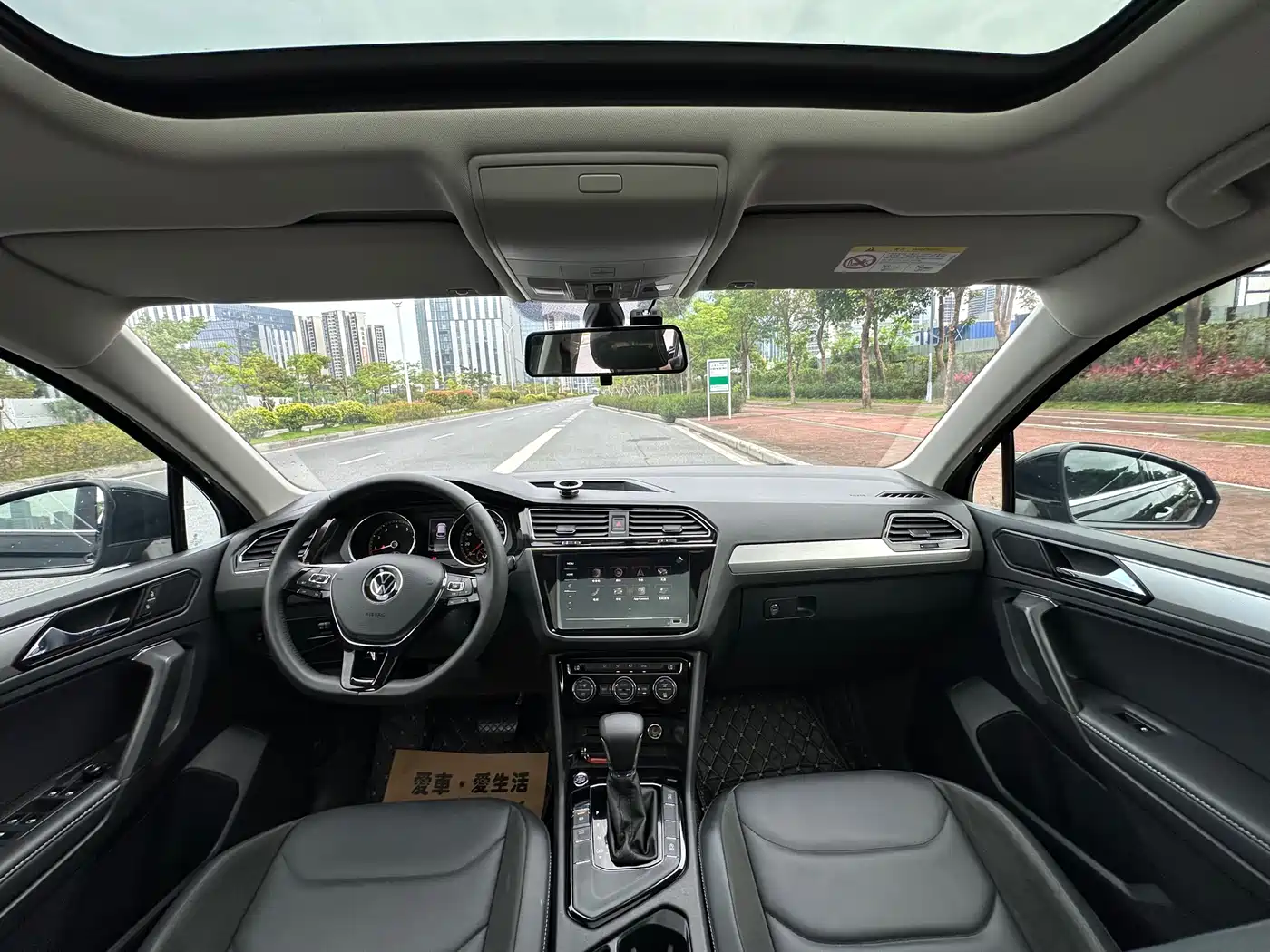 Volkswagen Tiguan L 2021 330TSI Automatic 2WD Smart фото 8