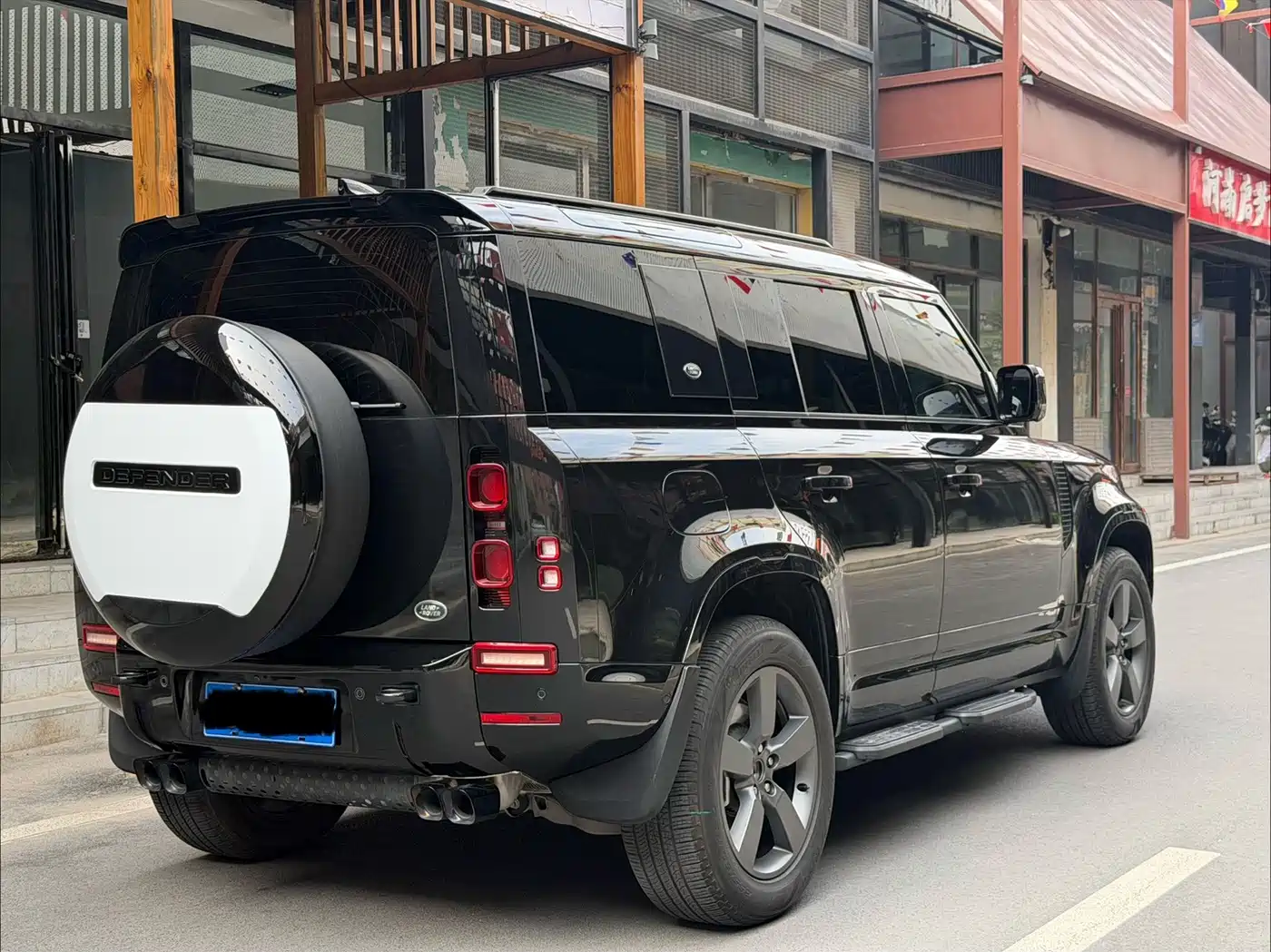 Фото 21 - Land Rover Defender