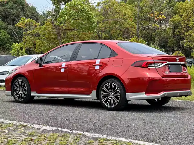 Toyota Corolla 2021 1.2T S-CVT Elite SPORT Edition — фото 5