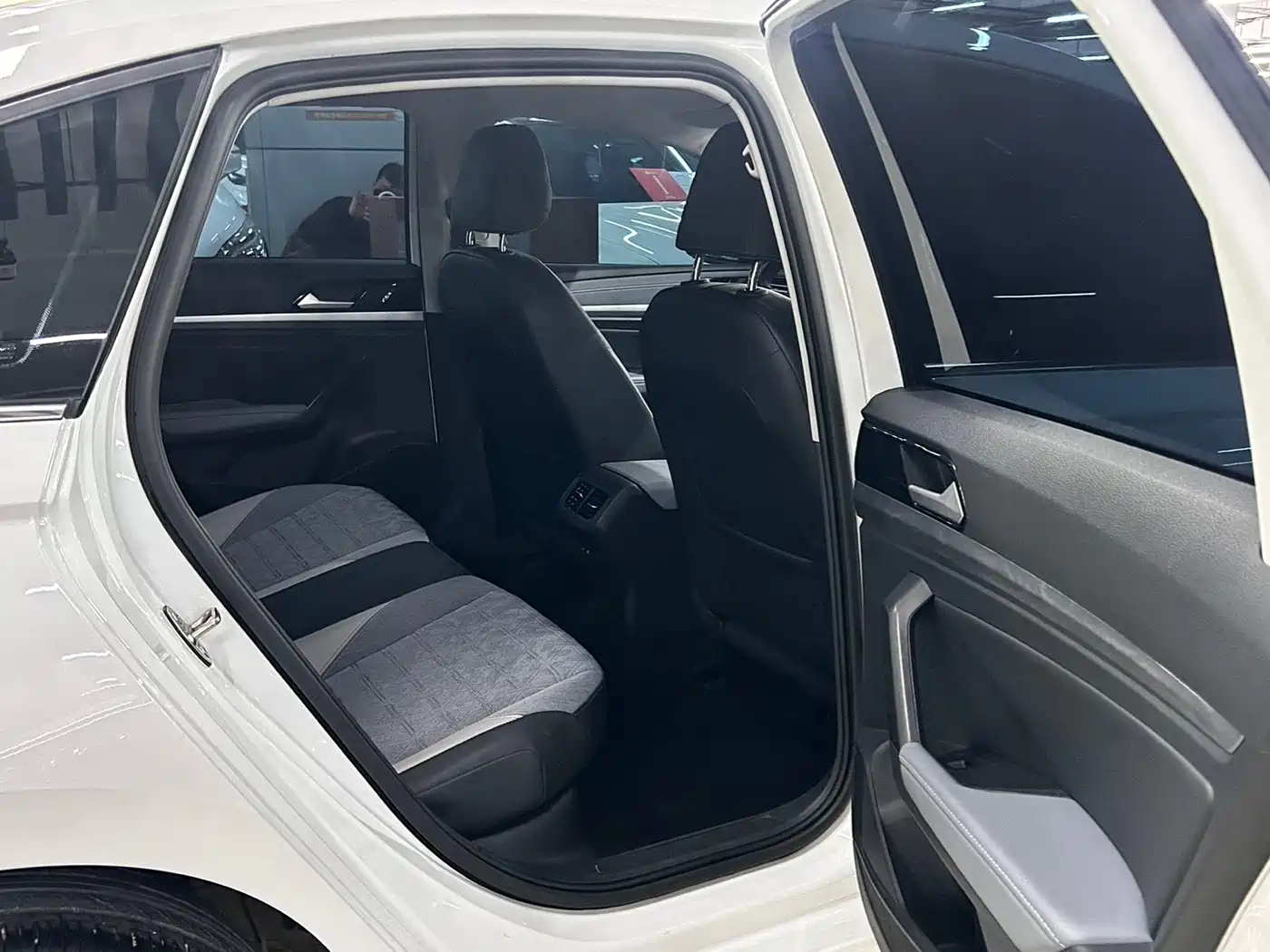 Volkswagen Lavida 2023 280TSI DSG Comfort Edition фото 11