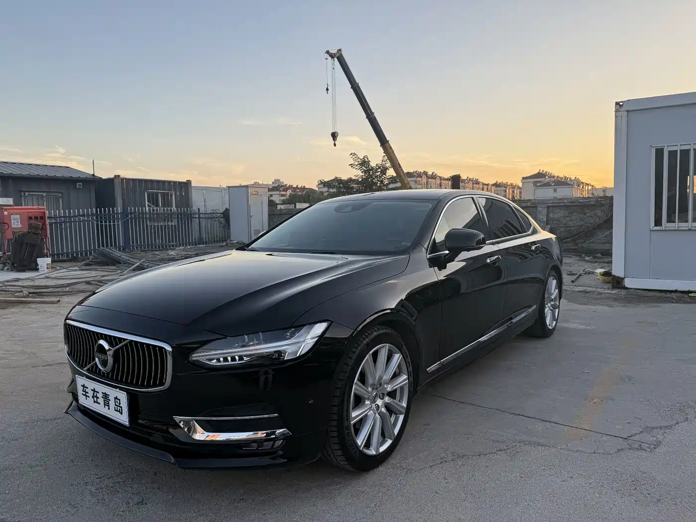 صورة 1 - Volvo S90