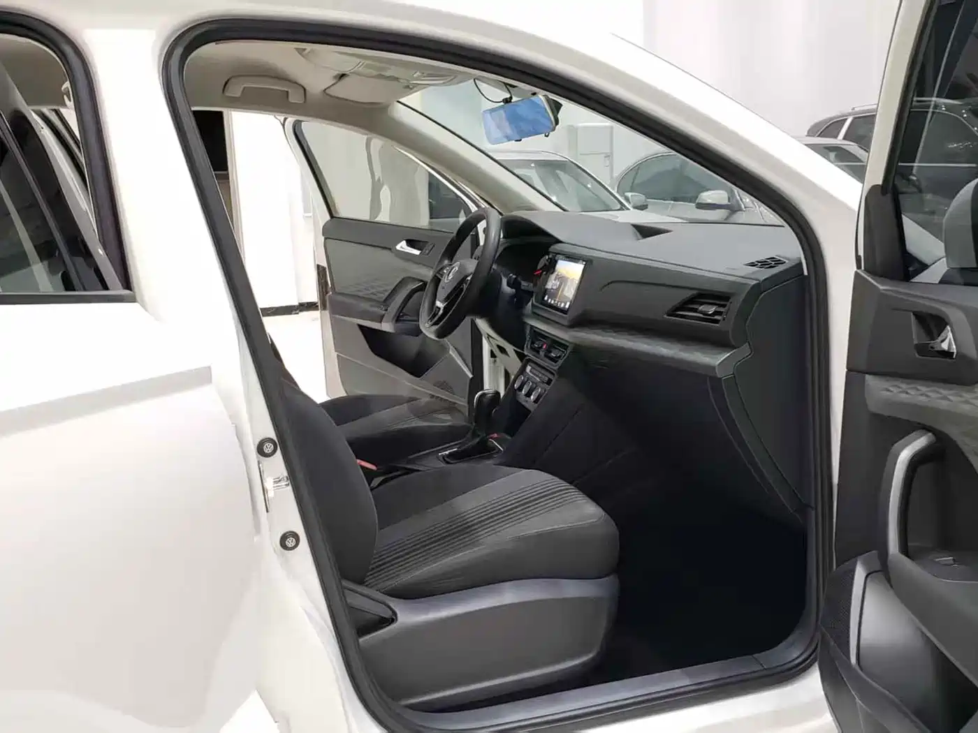 Volkswagen Tharu 2019 Model 280TSI 2WD Trend Edition China VI фото 6