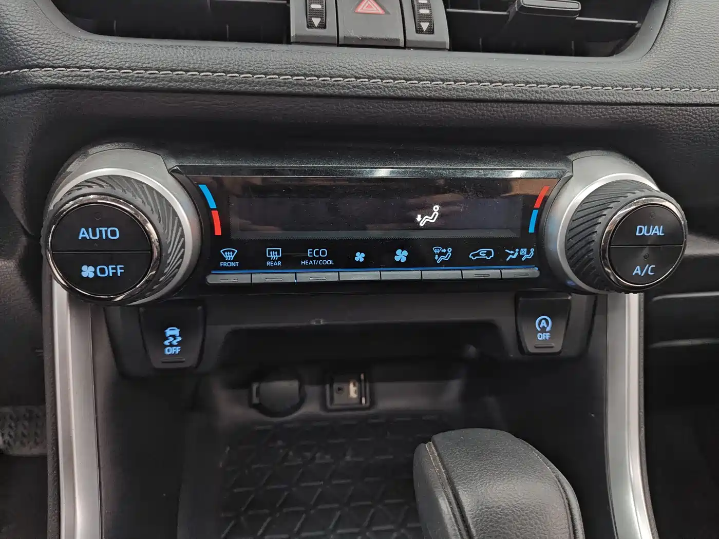 Toyota RAV4 Rongfang 2020 2.0L CVT 2WD Trend Edition фото 18