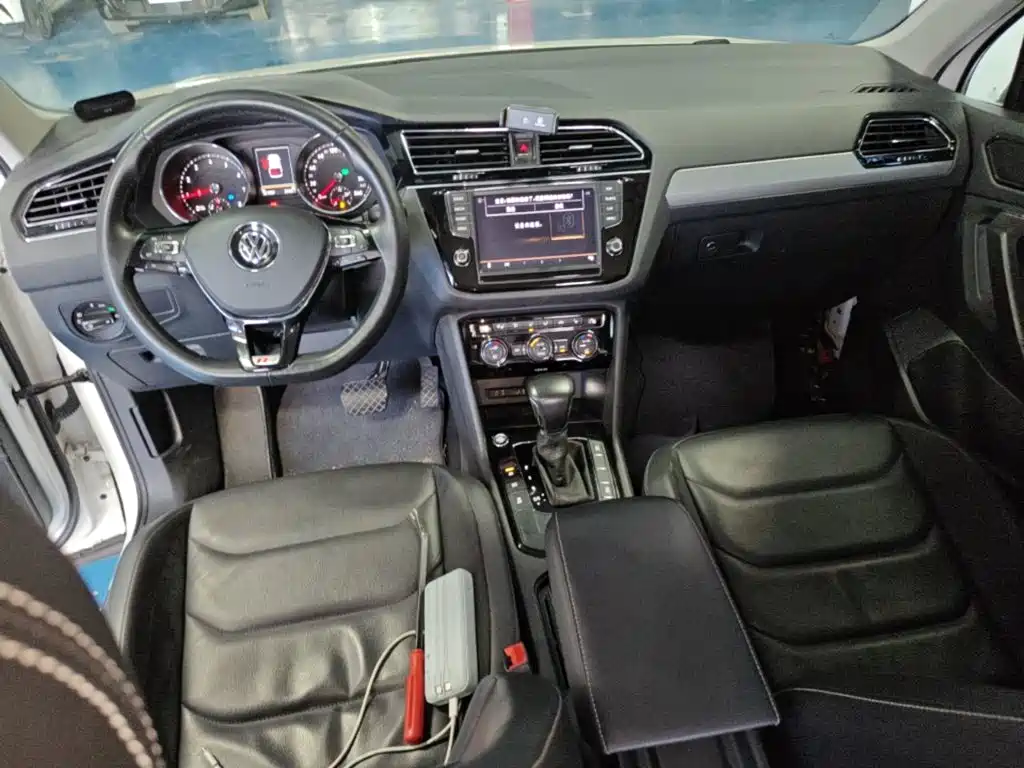 Фото 6 - Volkswagen Tiguan L