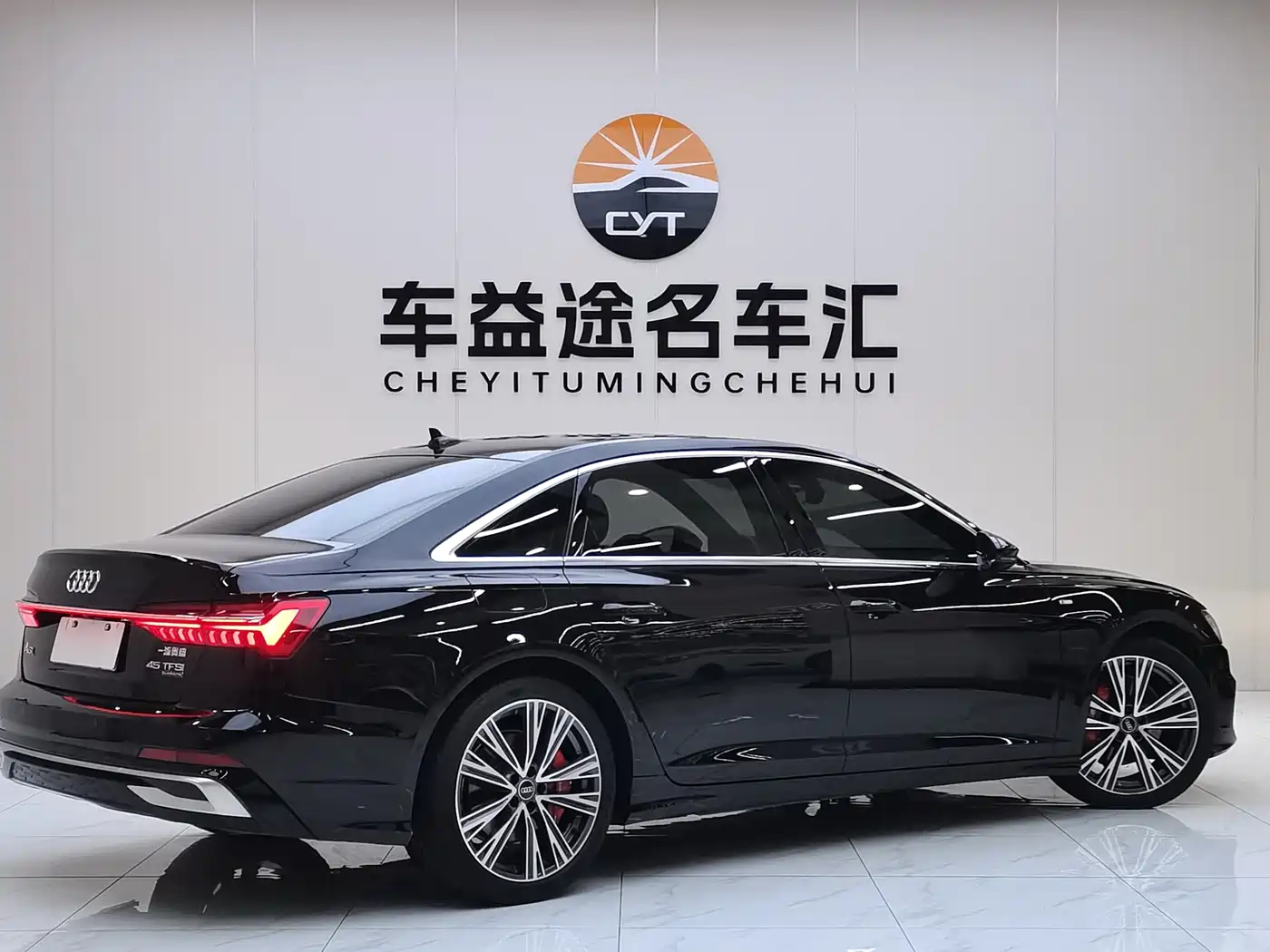 Audi A6L 2023 45 TFSI Premium Selection Dynamic фото 6