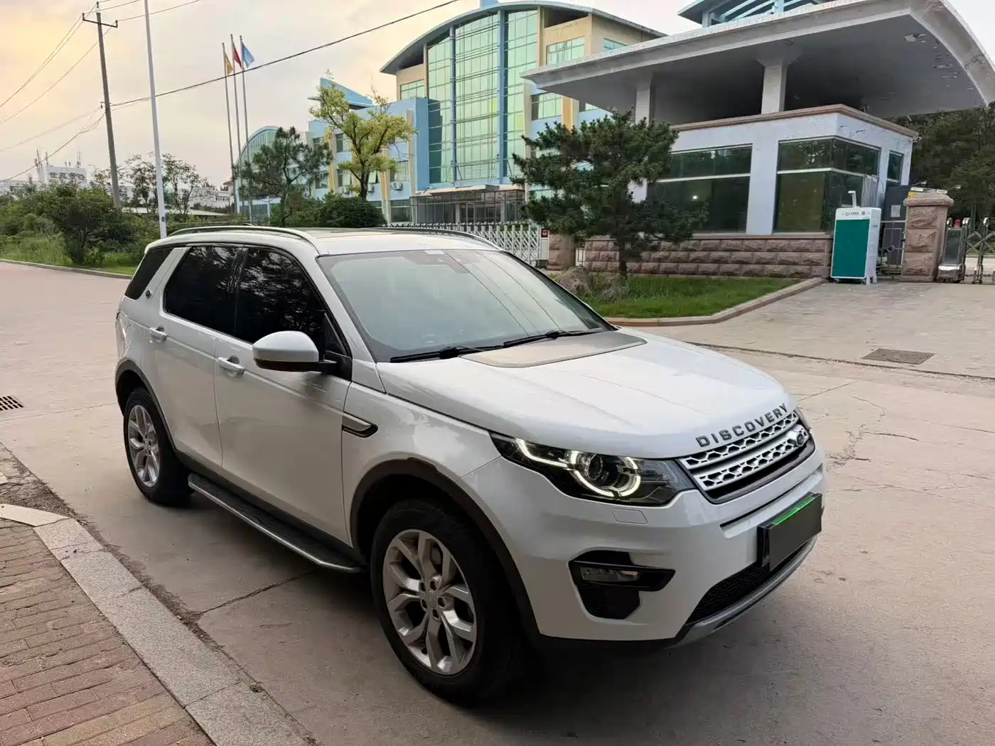 Фото 2 - Land Rover Discovery Sport