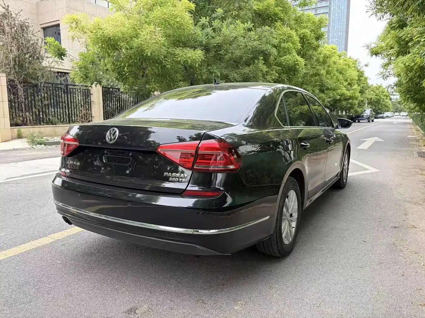 Volkswagen Passat 2017 280TSI DSG Prestige фото 4