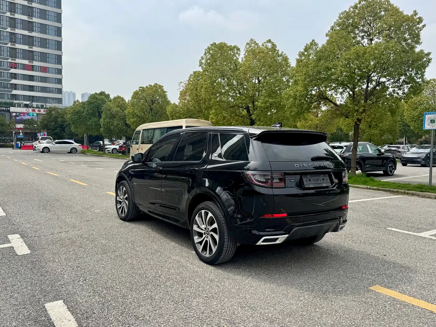 Land Rover Discovery Sport 2021 249PS R-Dynamic S Performance Edition фото 8