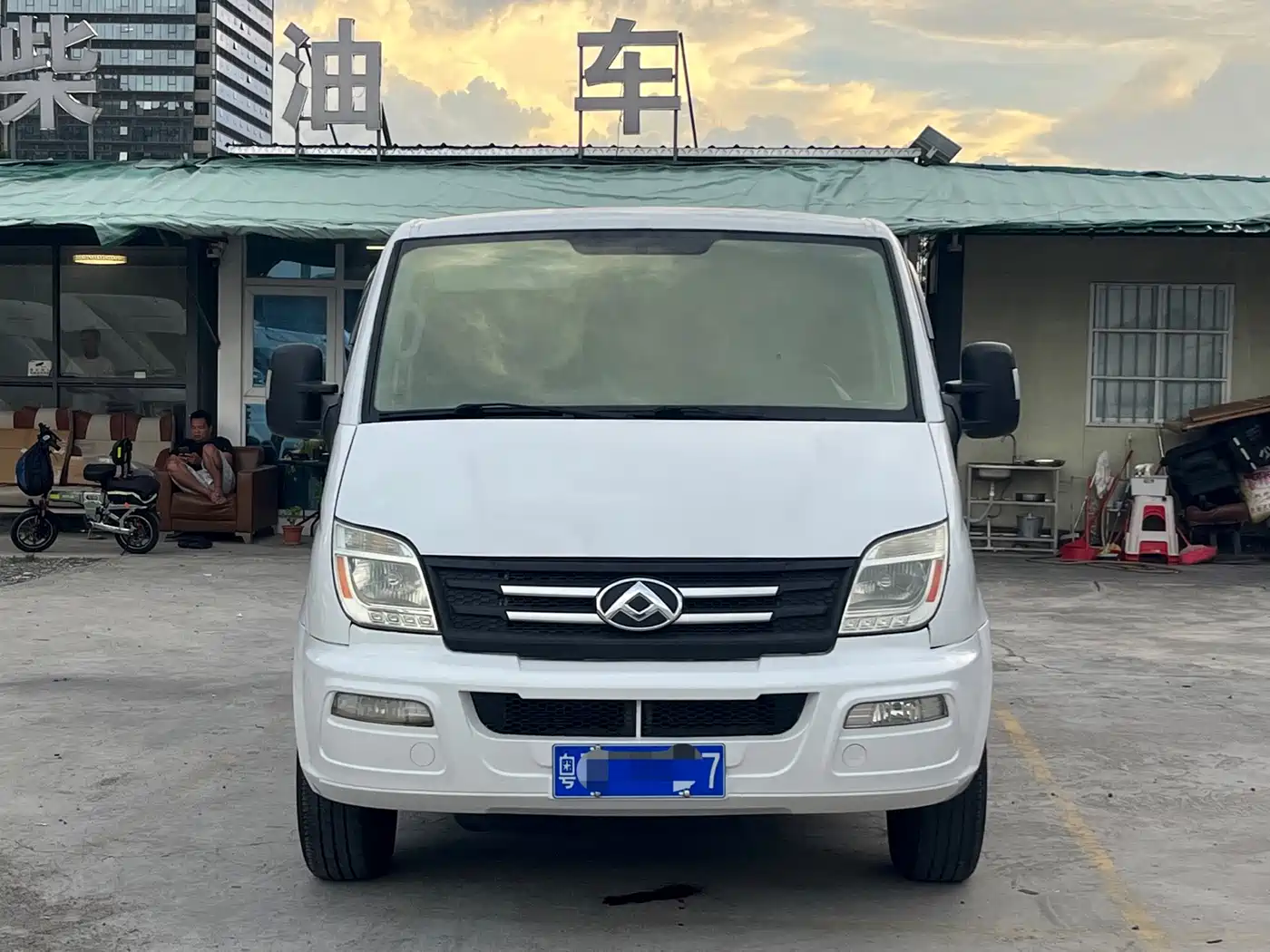 Photo 2 - SAIC Maxus Xintu V80