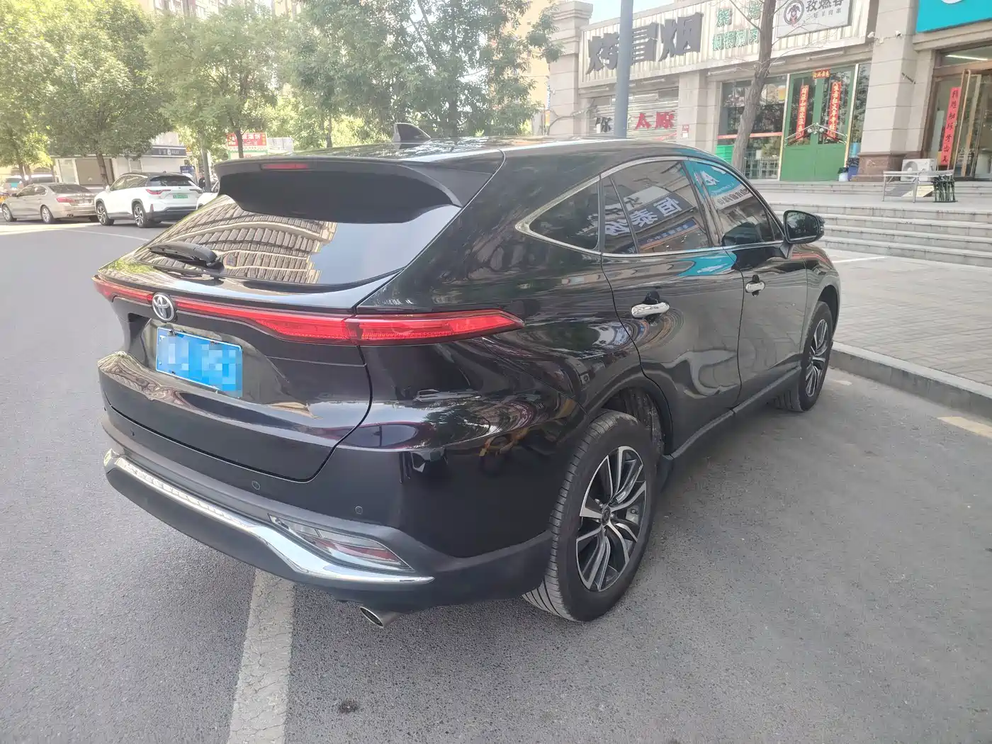 Toyota Lingfang HARRIER 2022 2.0L CVT 2WD Luxury Edition фото 4
