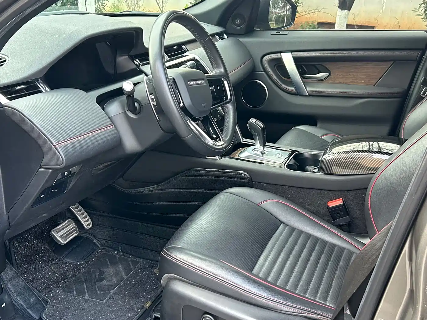 Land Rover Discovery Sport 2022 Model 249PS R-Dynamic S Performance Edition 5-Seater фото 13