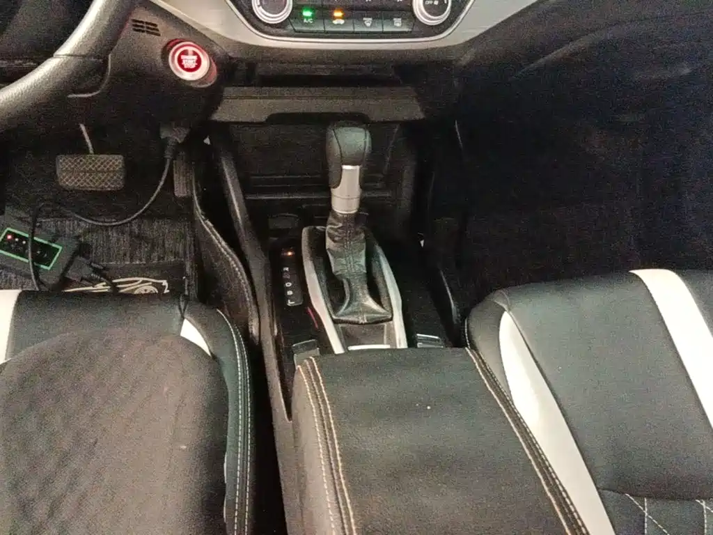Honda ENVIX 2019 2019 180TURBO CVT Enjoyment China V