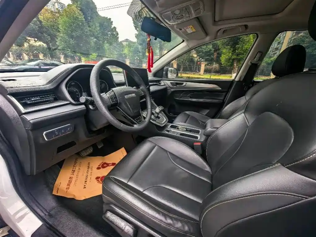 Haval M6 2021 PLUS 1.5T DCT Luxury Smart Connect фото 4