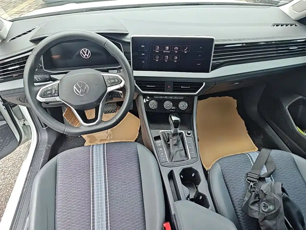 Volkswagen Sagitar 2025 200TSI DSG Flying Leap Edition фото 16