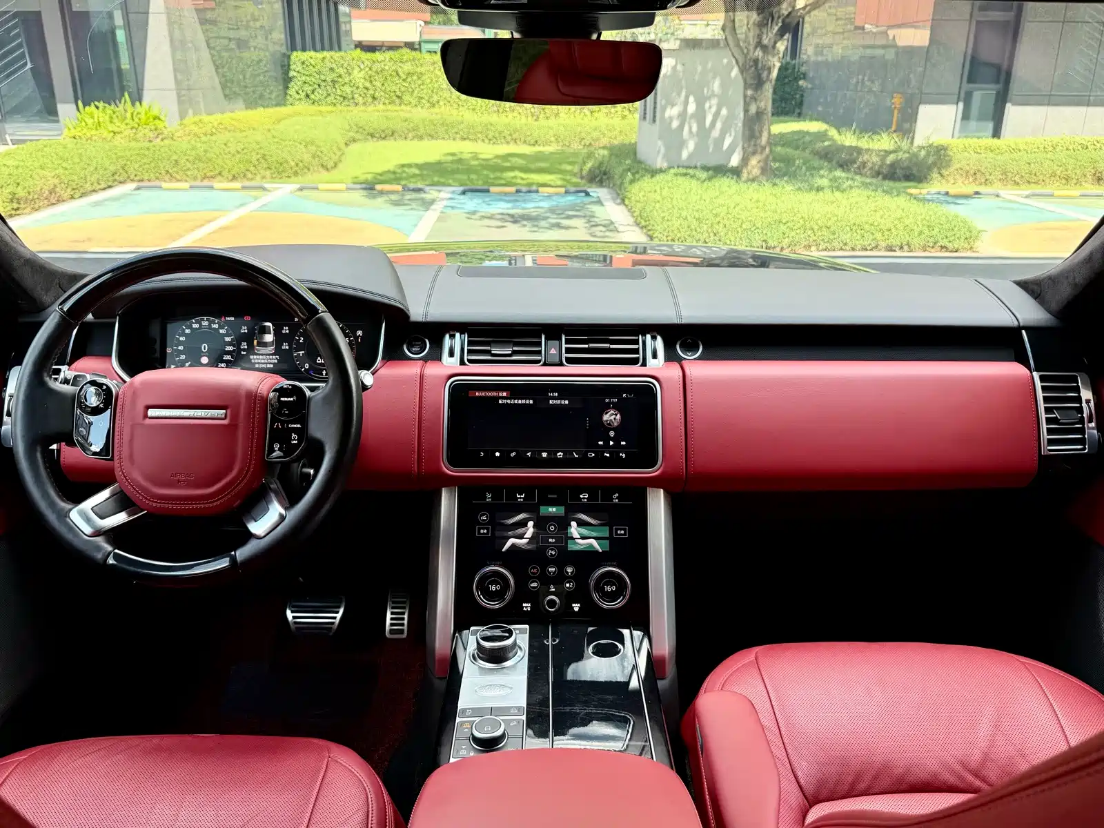 Фото 21 - Land Rover Range Rover