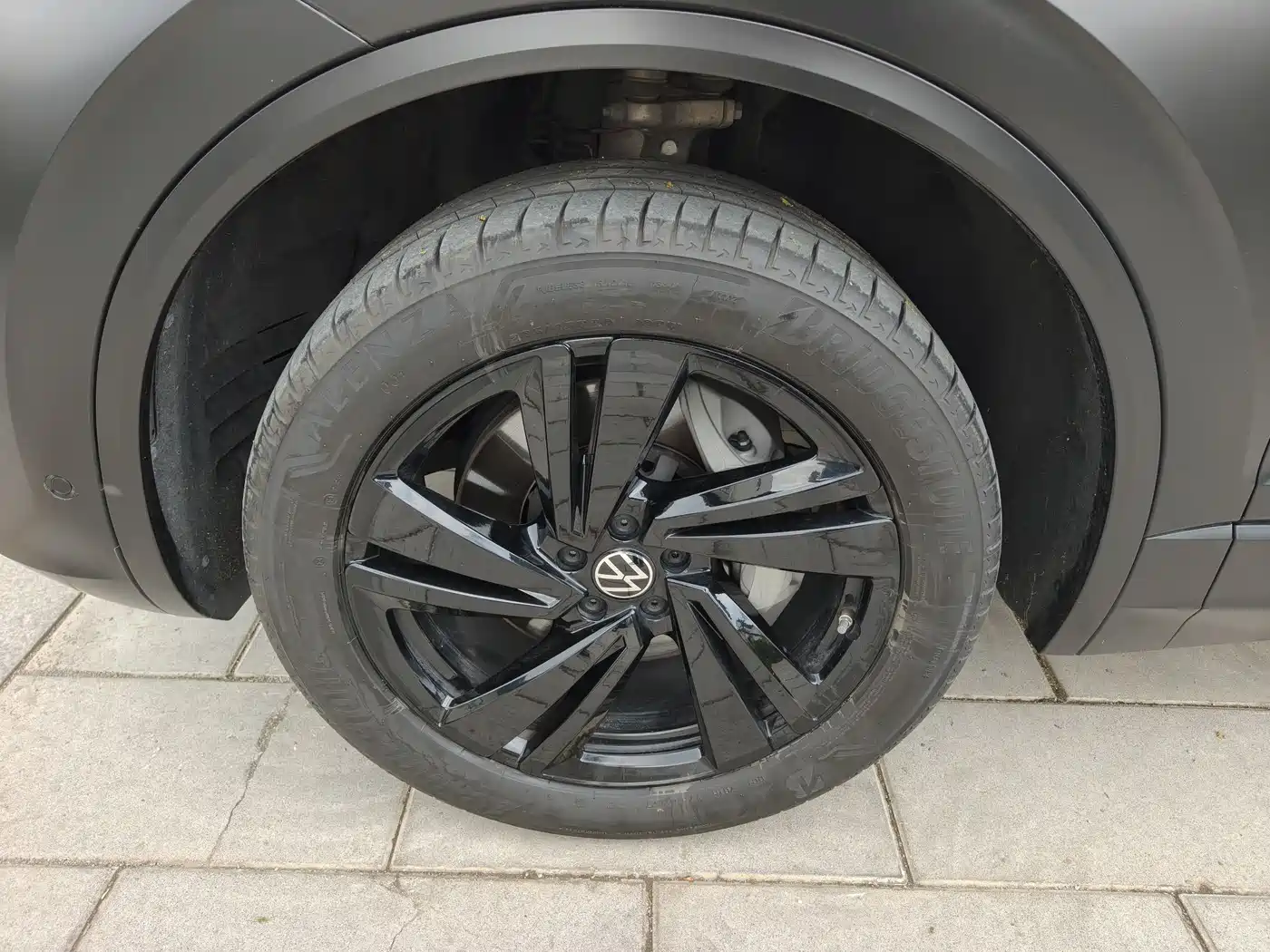Volkswagen Touareg 2023 3.0TSI R-Line Black Sports Package фото 21