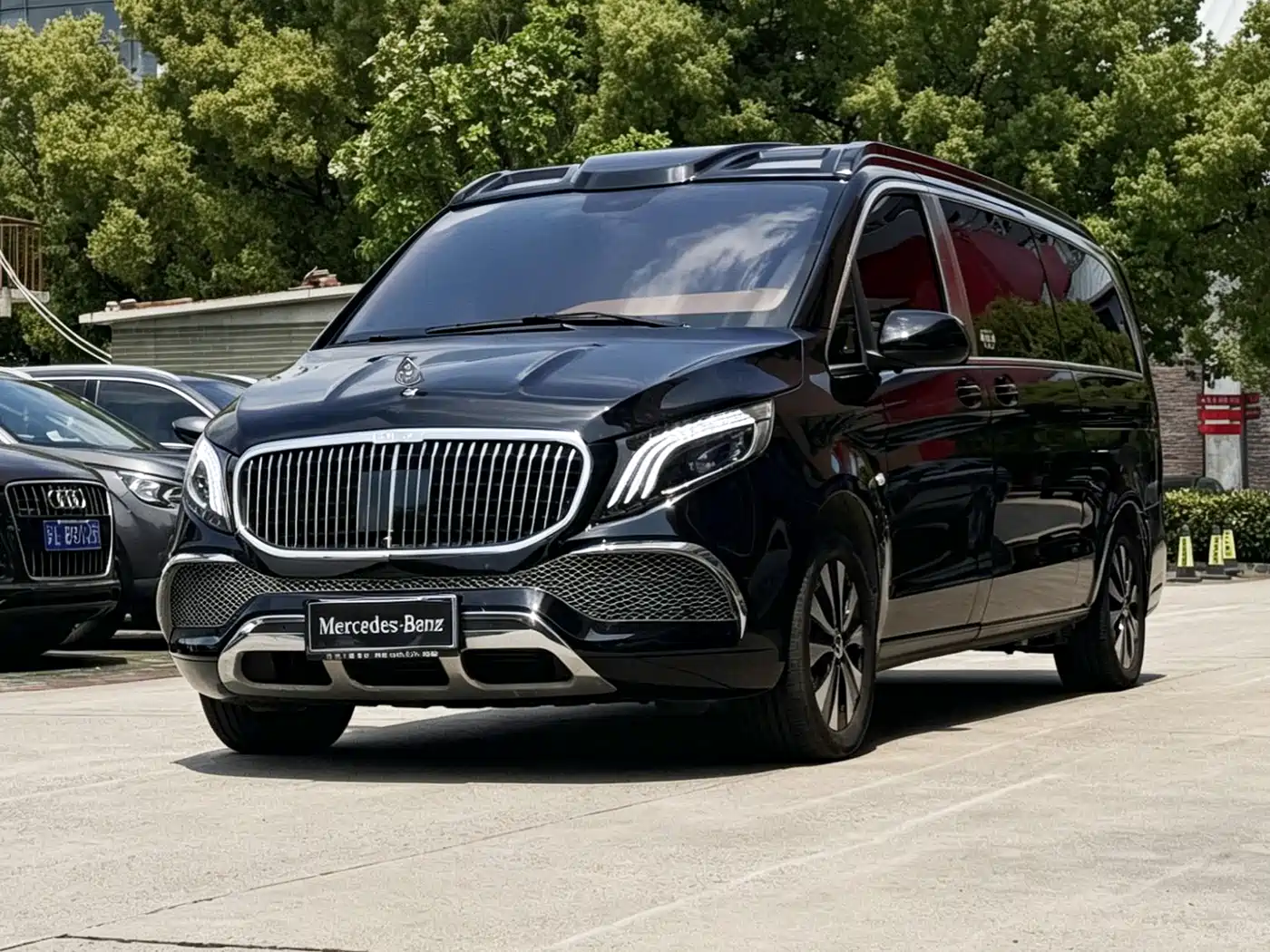 Mercedes-Benz Vito 2023 2.0T Business 7-Seater