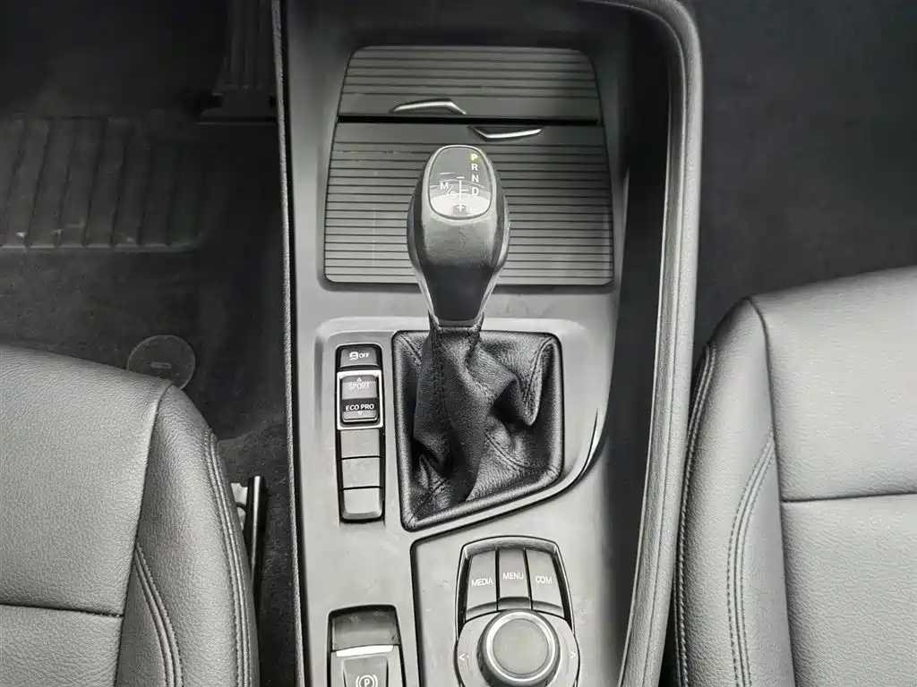 BMW X1 2018 sDrive18Li Fashion Model фото 13