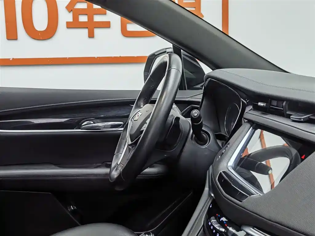 Cadillac XT5 2022 2.0T 2WD Luxury фото 22