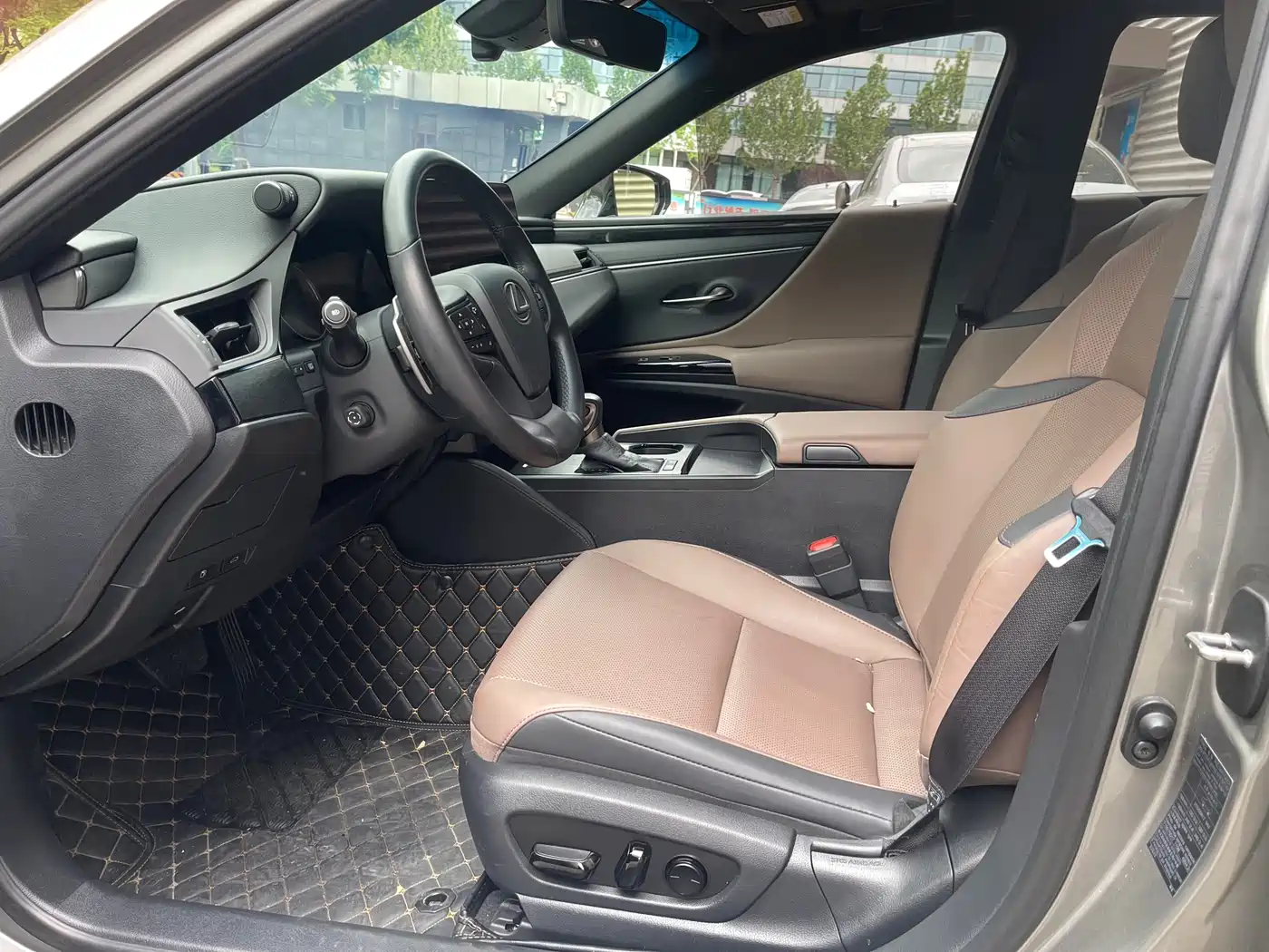 Lexus ES 2022 300h Excellence Edition фото 3