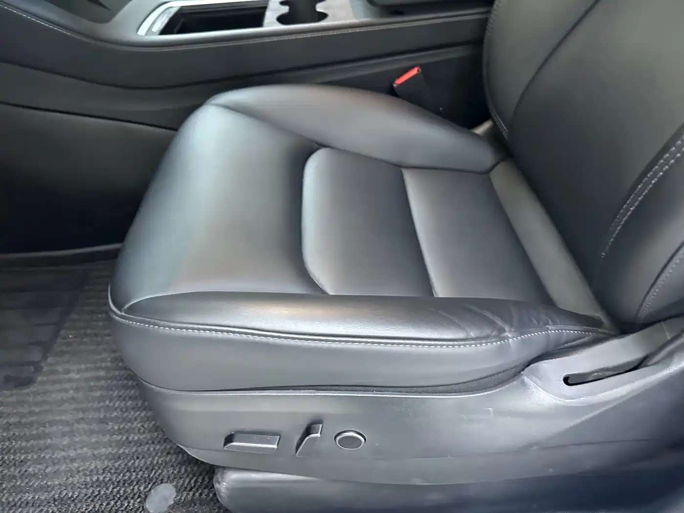 Фото 8 - Tesla Model Y