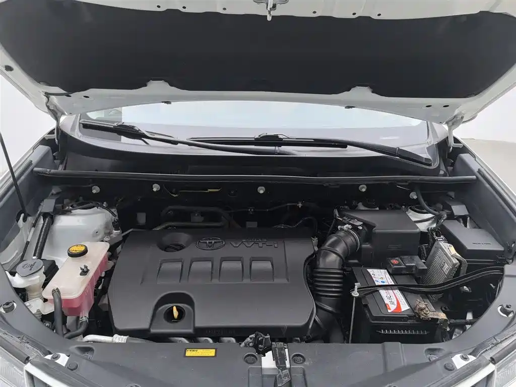 Toyota RAV4 Rongfang 2013 2.0L CVT 4WD Pioneer фото 6