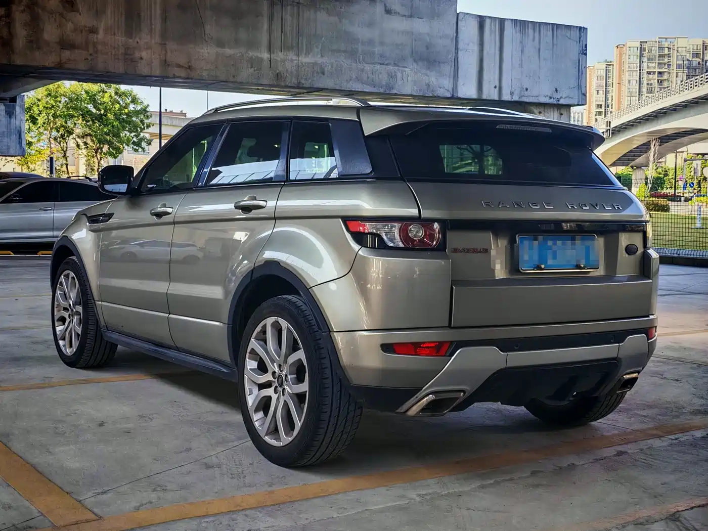 Land Rover Range Rover Evoque (Import) 2014 2013 2.0T 5-door Dynamic Edition