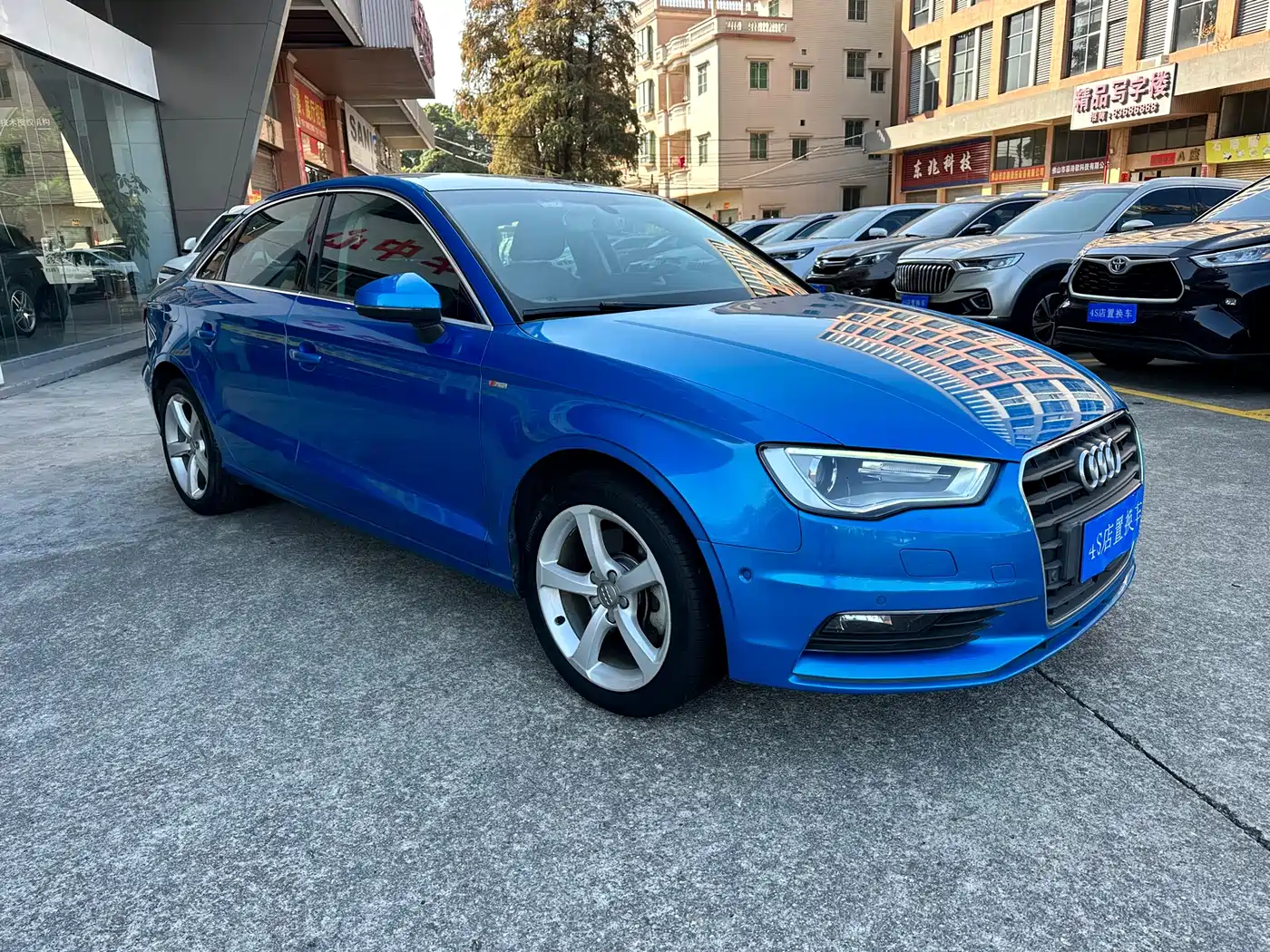 Audi A3 2016 Limousine 40 TFSI Luxury фото 3