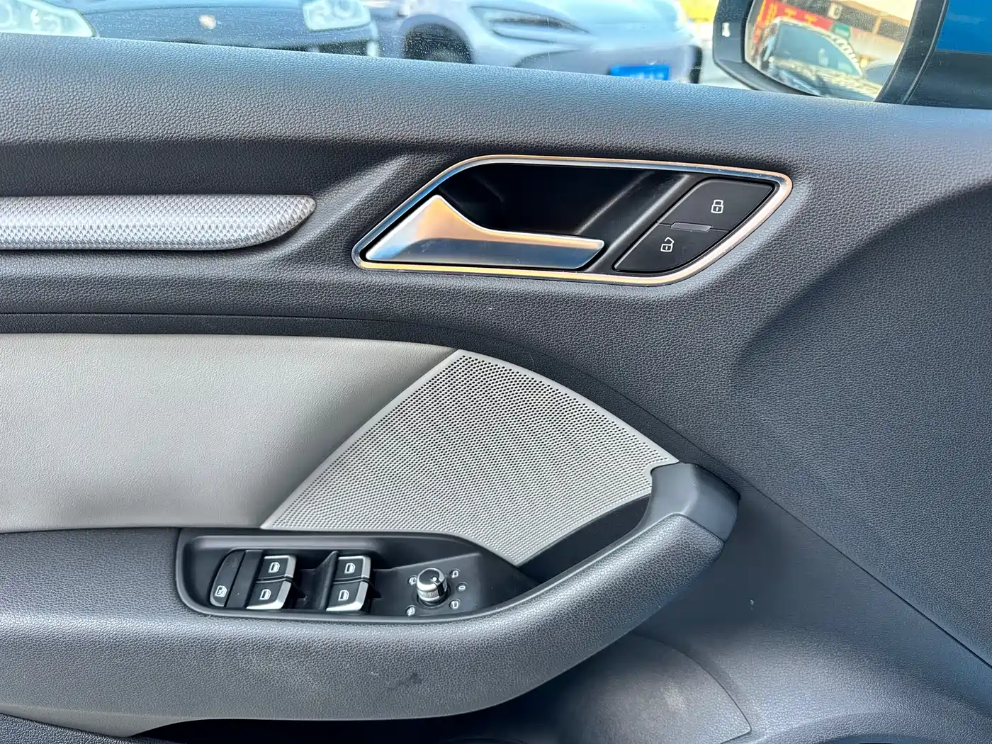 Audi A3 2016 Limousine 40 TFSI Luxury фото 17