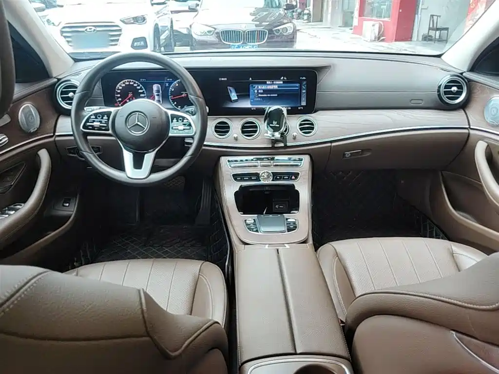Mercedes-Benz E-Class 2020 E 300 L Luxury Model фото 10