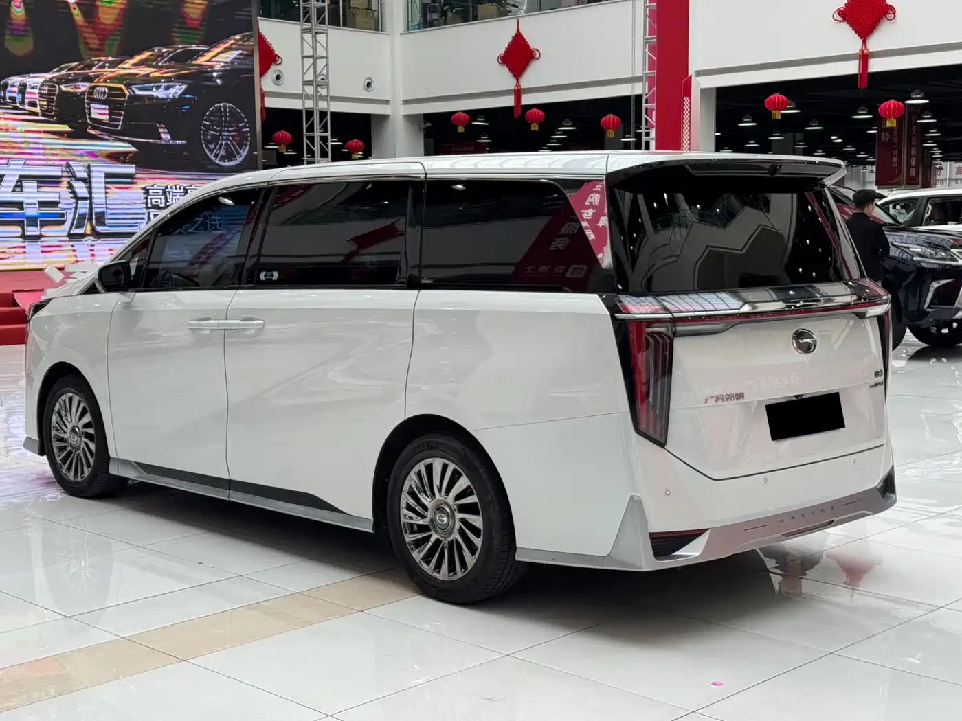 GAC Trumpchi Trumpchi M8 2023 Model Master Series Hybrid Royal Edition фото 4