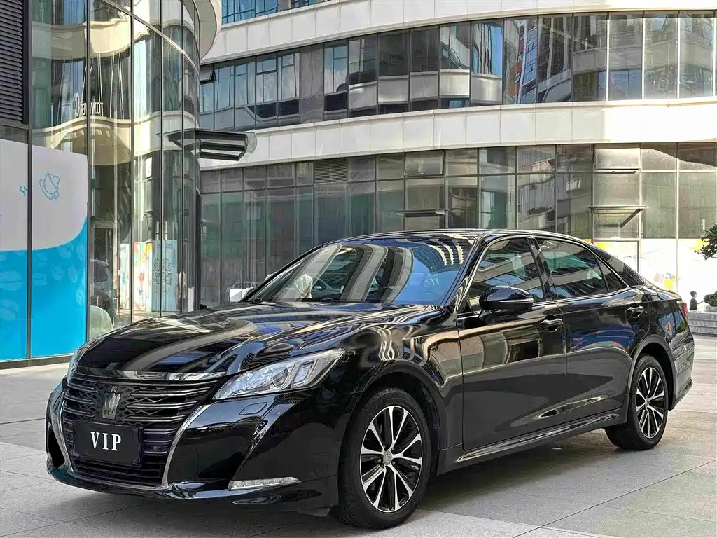2019 Toyota Crown