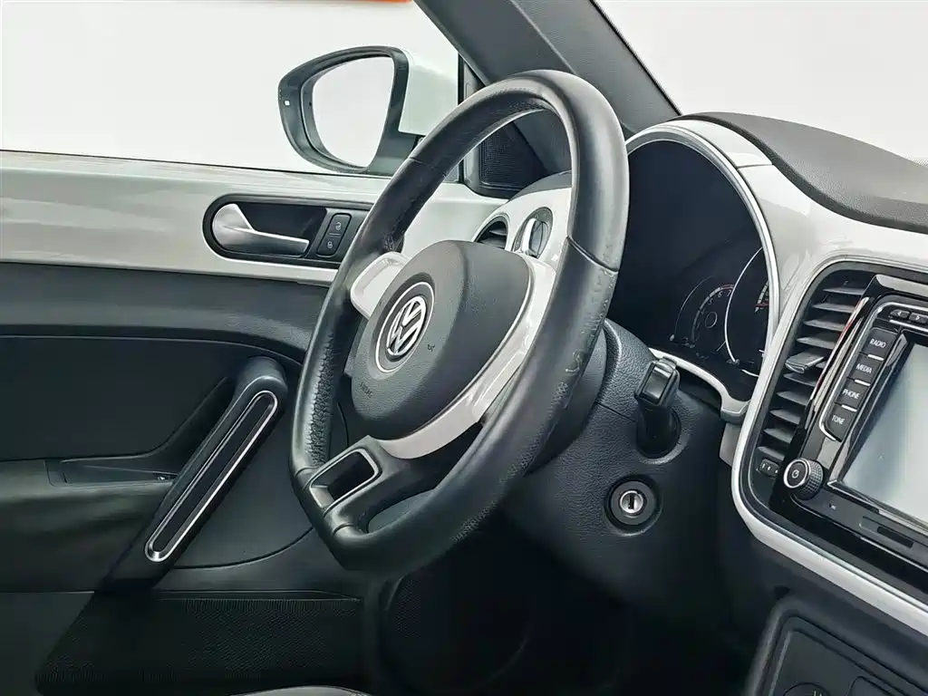 Volkswagen Beetle 2014 1.2TSI Fashion Edition фото 22