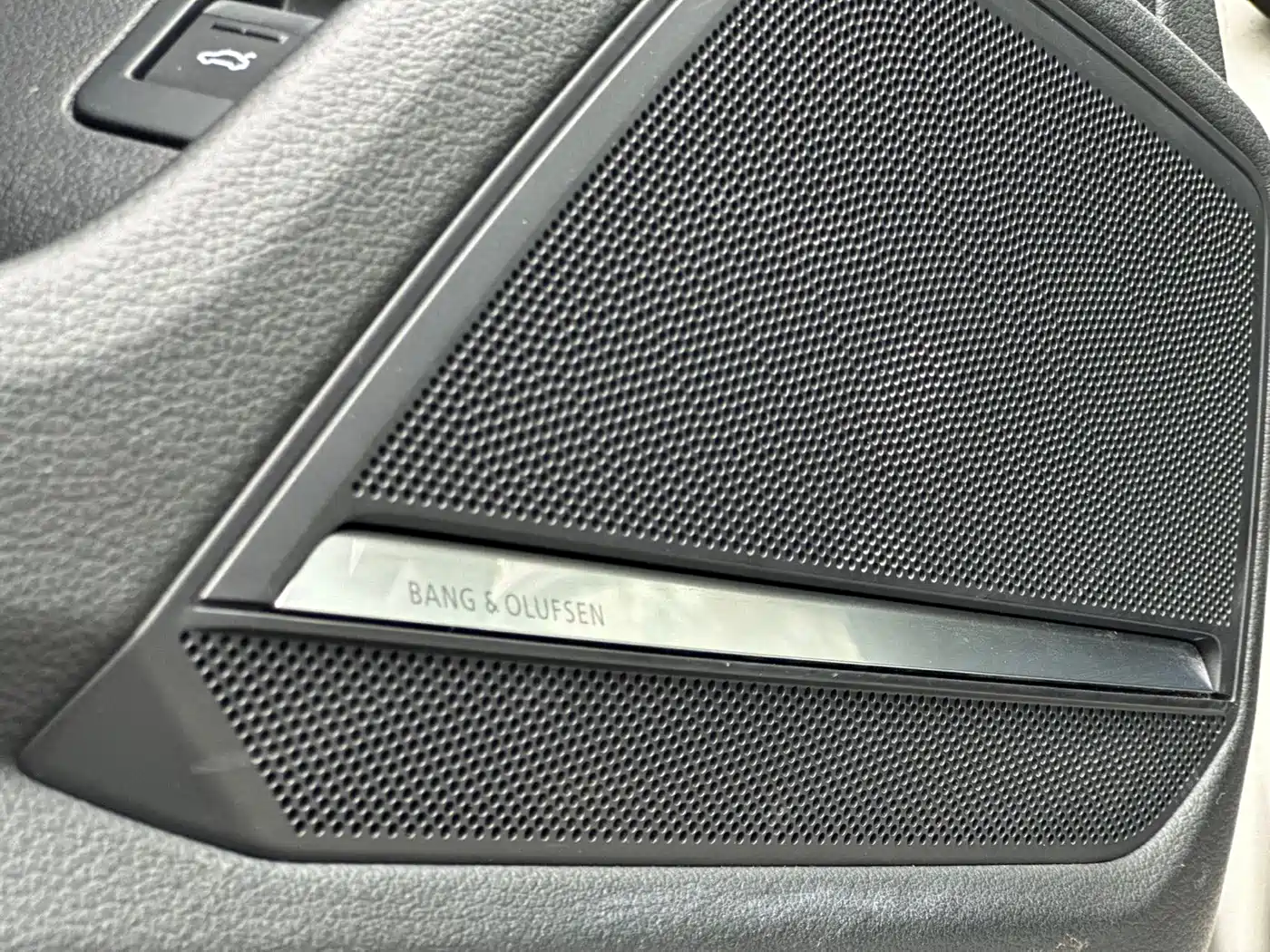 Фото 8 - Audi A6L