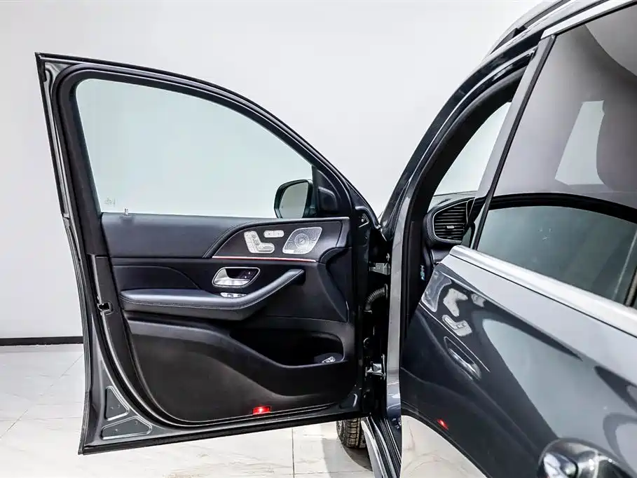 Mercedes-Benz GLE 2020 GLE 350 4MATIC Luxury фото 16
