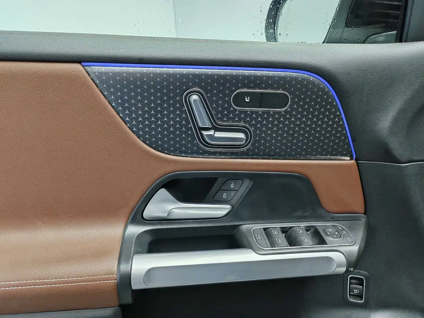 Mercedes-Benz GLB 2024 Facelift GLB 220 Style фото 17