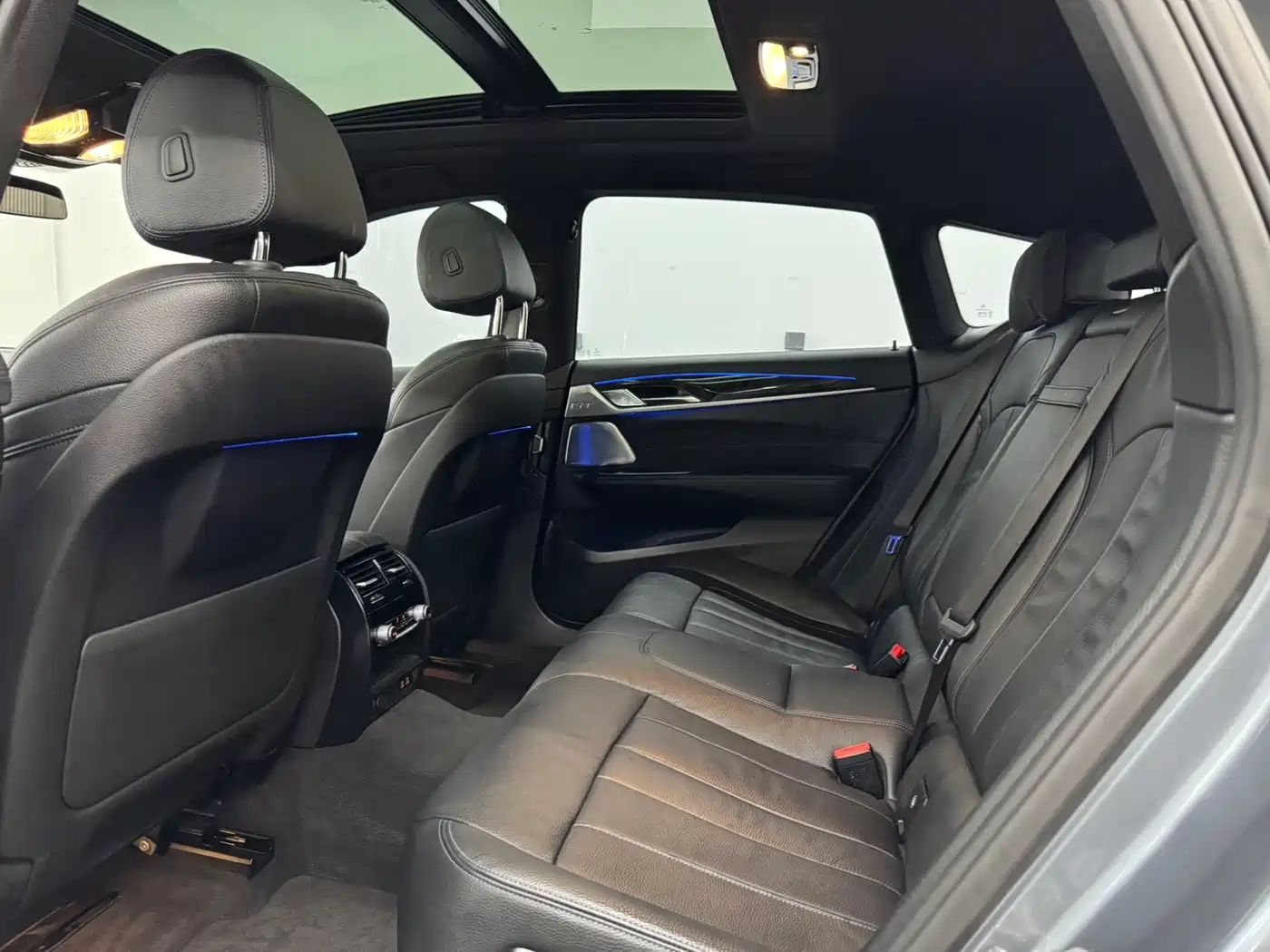 BMW 6 Series GT 2020 630i M Sport Package фото 6